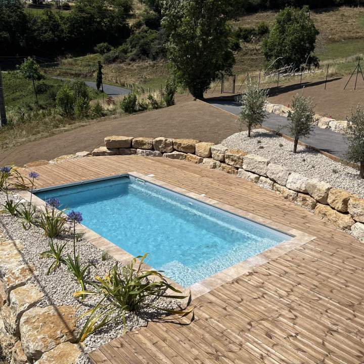 Une variété de piscines à fond plat pour tous les besoins